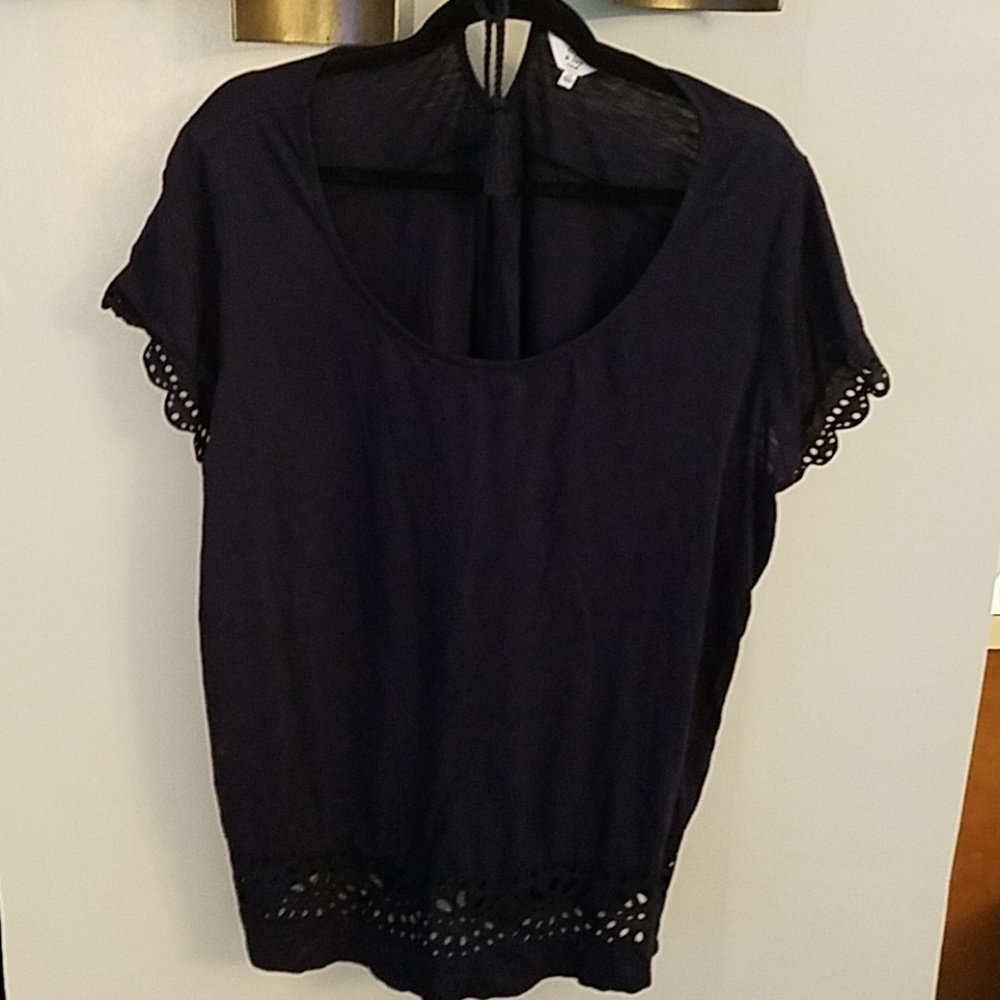 Crown & Ivy tshirt